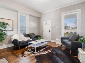 Chic 6BR Retreat:10 beds 3.5 Baths for Groups*ste